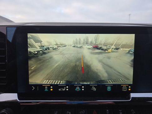 Used 2024 Chevrolet Silverado 2500 ZR2 w/ Technology Package image 22