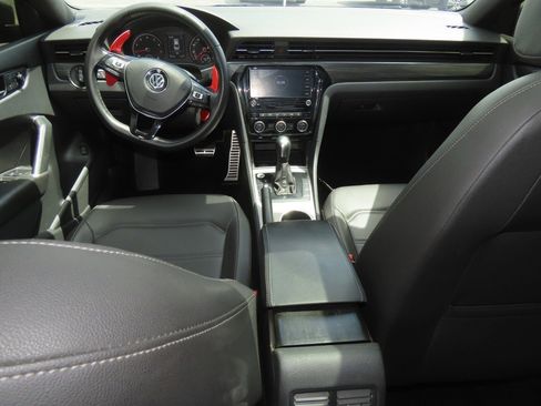 Used 2021 Volkswagen Passat 2.0T R-Line image 23