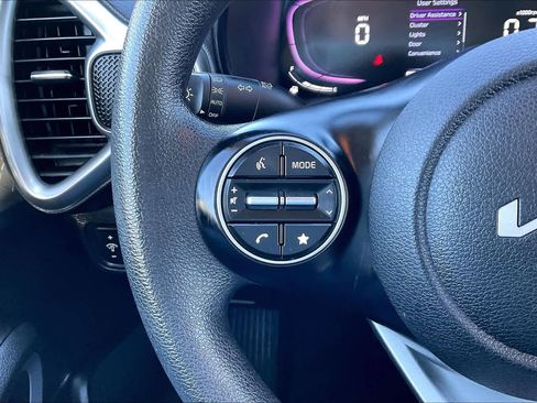 Used 2024 Kia Soul LX w/ Option Group 015 FWD image 23
