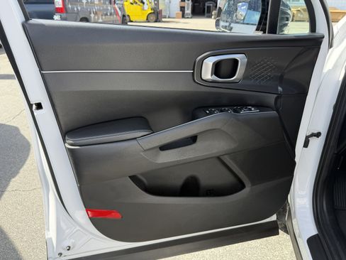 Certified 2022 Kia Sorento S w/ Panoramic Sunroof Package FWD image 10