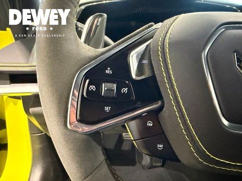 Used 2022 Chevrolet Corvette Stingray Premium Conv w/ Z51 Performance Package RWD image 19