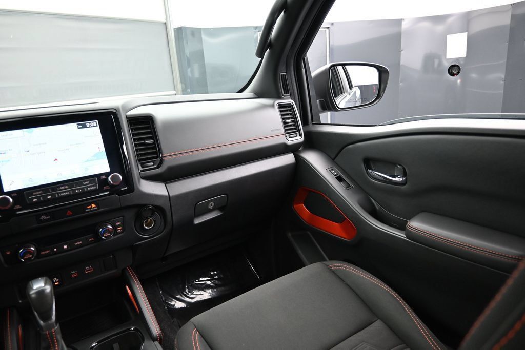 Used 2023 Nissan Frontier PRO-4X w/ Technology Package AWD/4WD image 31