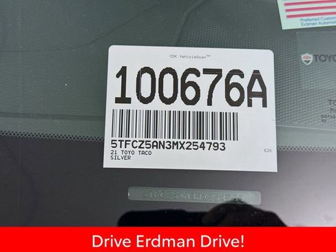 Certified 2021 Toyota Tacoma TRD Off-Road AWD/4WD image 31