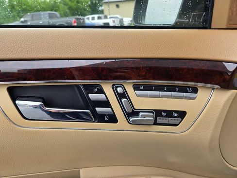 Used 2012 Mercedes-Benz S 550 4MATIC w/ Premium 2 Pkg image 13
