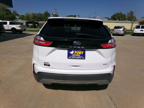 Used 2024 Ford Edge SEL AWD/4WD image 4