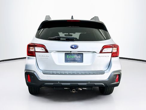 Used 2018 Subaru Outback 2.5i Limited AWD/4WD image 7
