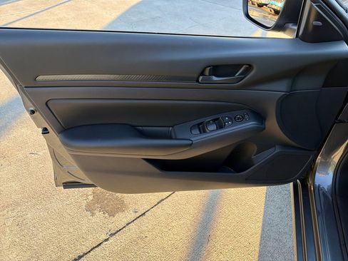 Used 2025 Nissan Altima 2.5 S image 14