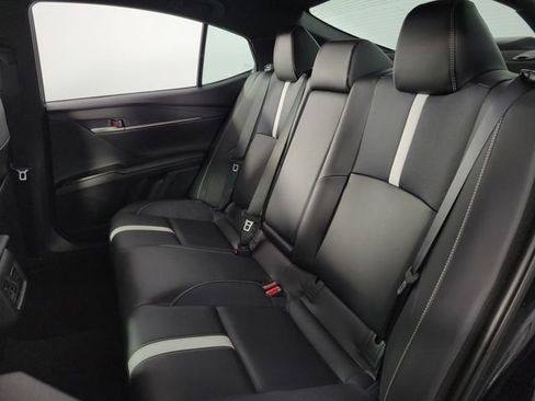 Used 2025 Toyota Camry SE image 17