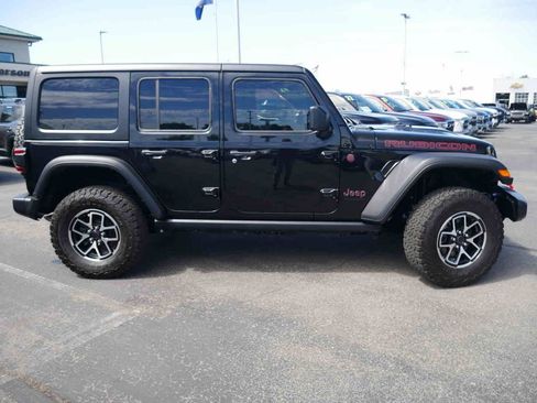 Used 2024 Jeep Wrangler Unlimited Rubicon w/ Technology Group AWD/4WD image 24