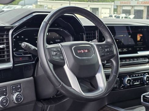 Used 2022 GMC Sierra 1500 Elevation w/ Elevation Premium Package AWD/4WD image 25