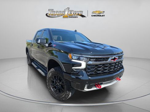 Used 2025 Chevrolet Silverado 1500 ZR2 w/ Technology Package image 1
