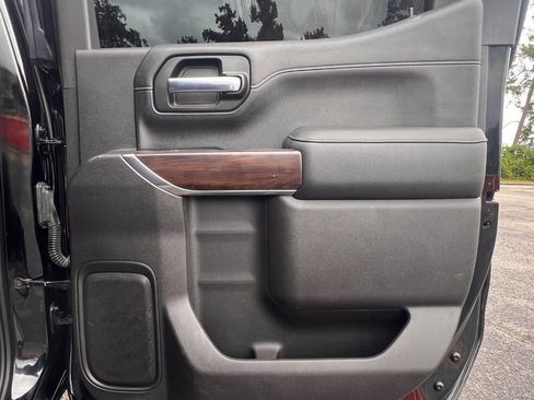Used 2020 GMC Sierra 1500 SLT RWD image 19