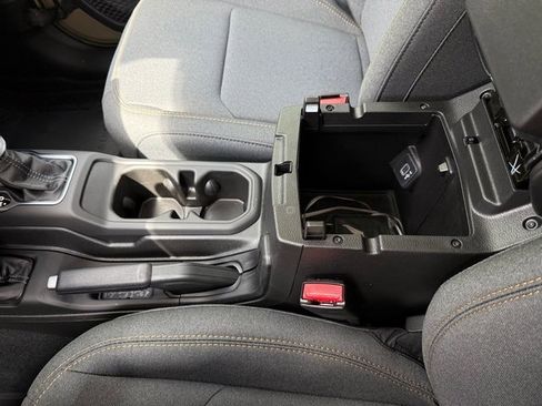 New 2025 Jeep Gladiator Sport image 29