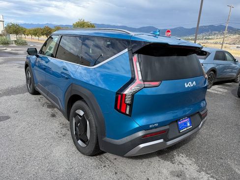 Used 2024 Kia EV9 Wind AWD/4WD image 6