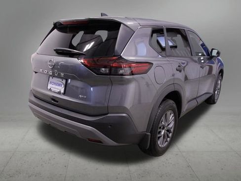 Used 2023 Nissan Rogue S image 5
