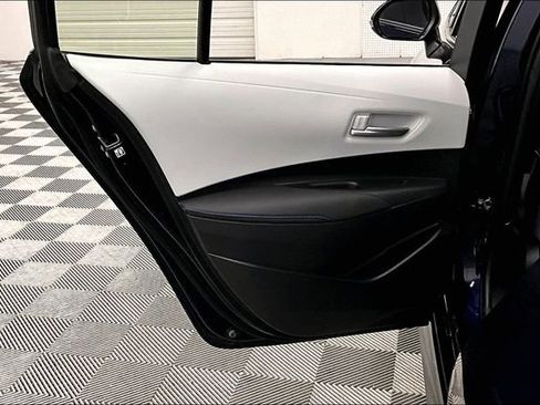 Used 2020 Toyota Corolla SE w/ SE Premium Package image 23