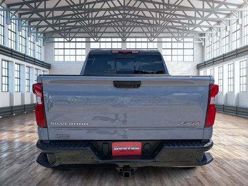 Used 2025 Chevrolet Silverado 1500 ZR2 w/ Technology Package AWD/4WD image 4