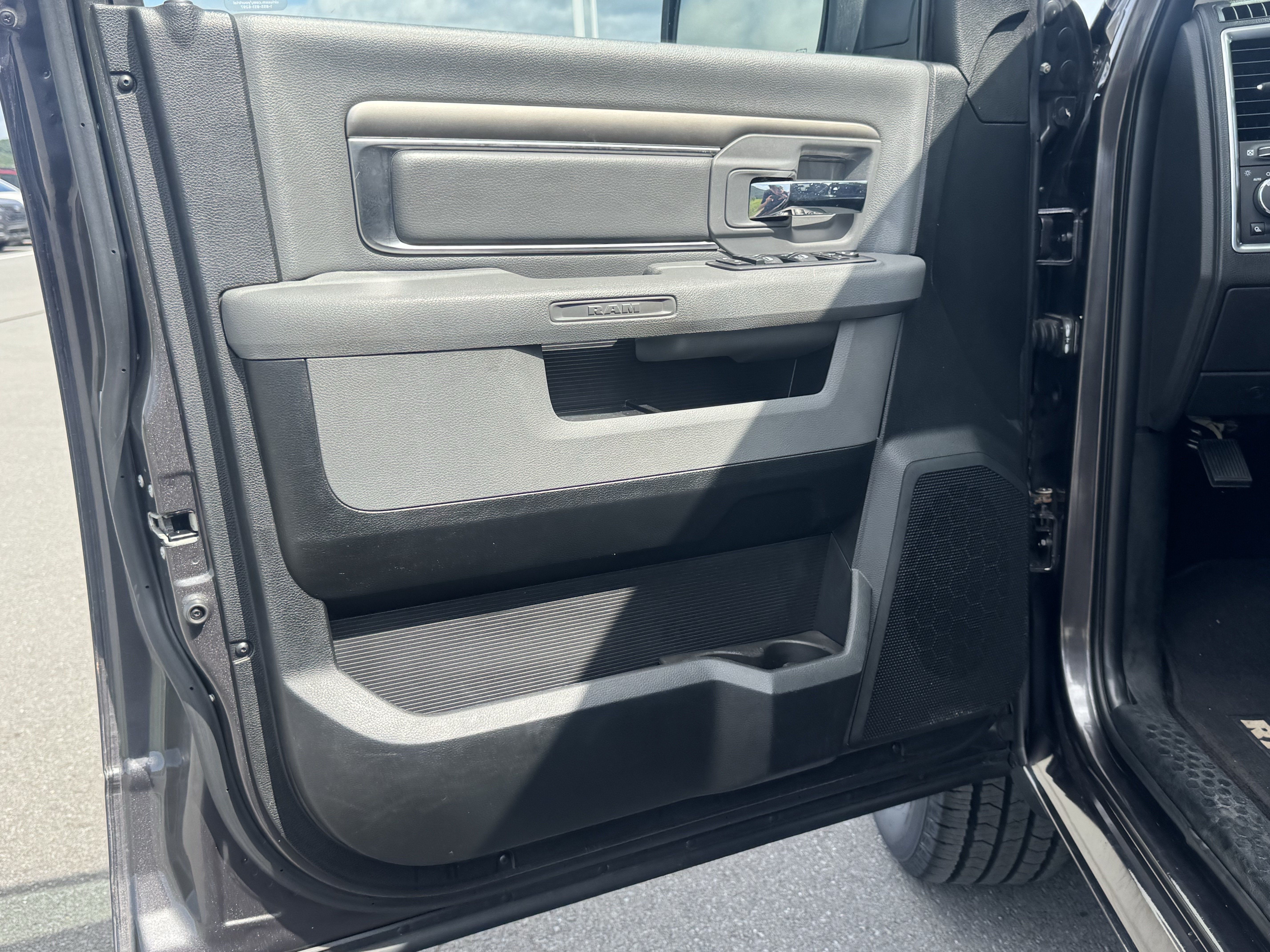 Used 2018 RAM 1500 Big Horn AWD/4WD image 15
