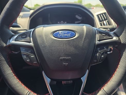 Used 2024 Ford Edge ST-Line AWD/4WD image 14