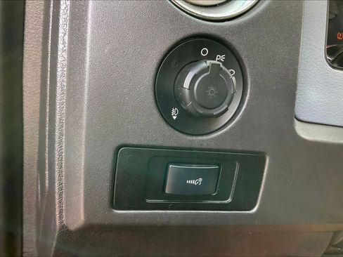 Used 2011 Ford F150 XLT w/ XLT Chrome Pkg image 29