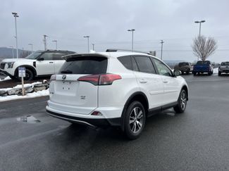 Used 2018 Toyota RAV4 XLE video 3