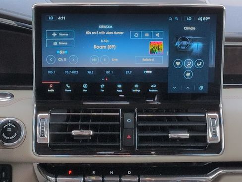 Certified 2024 Lincoln Navigator L Reserve AWD/4WD image 19