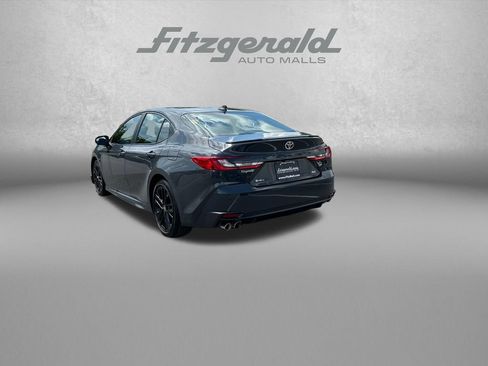 Used 2025 Toyota Camry SE FWD image 6