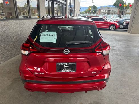 Used 2023 Nissan Kicks SR image 32