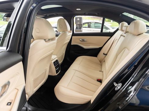 Used 2020 BMW 330i Sedan w/ Convenience Package RWD image 20