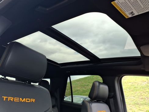 Used 2025 Ford Expedition Tremor image 10