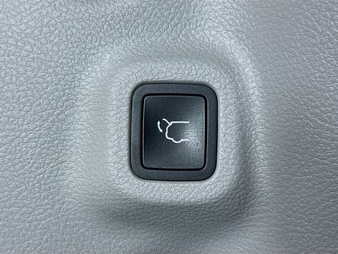 Used 2022 Jeep Compass Latitude w/ Convenience Group image 28