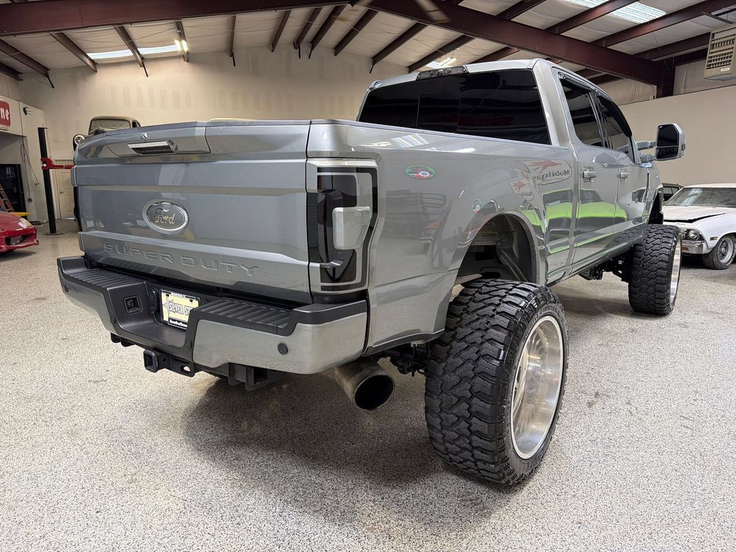 Used 2019 Ford F250 Lariat w/ Lariat Ultimate Package AWD/4WD image 7