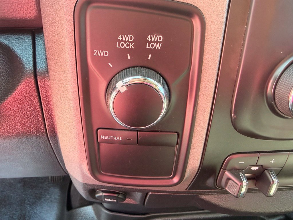 Used 2016 RAM 2500 Tradesman w/ Chrome Appearance Group AWD/4WD image 27