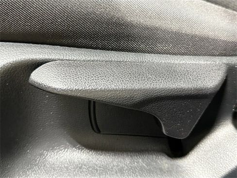 Used 2018 Toyota C-HR XLE image 20