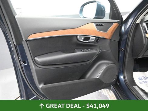 Used 2024 Volvo XC90 B6 Plus image 32
