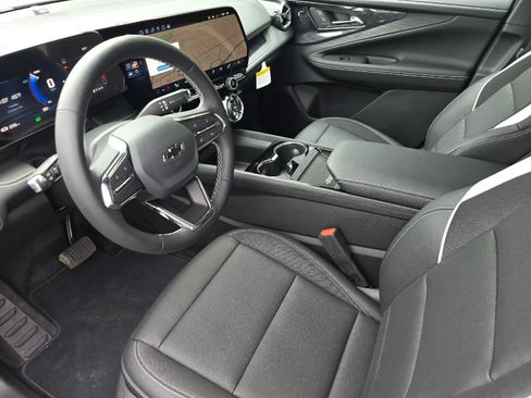 New 2025 Chevrolet Blazer EV LT image 11