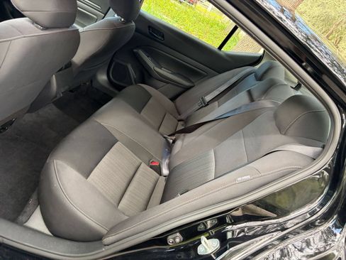 Used 2025 Nissan Altima 2.5 SV FWD image 38