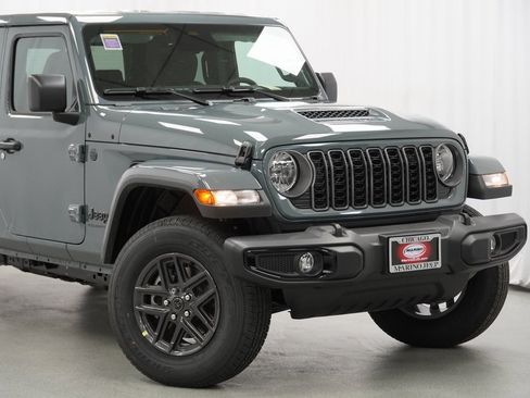 New 2026 Jeep Gladiator Sport image 3