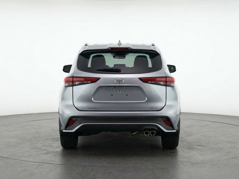 Used 2025 Toyota Highlander XSE AWD/4WD image 7