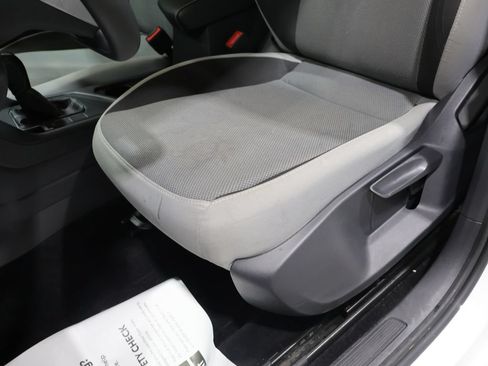 Used 2022 Volkswagen Taos S FWD image 12