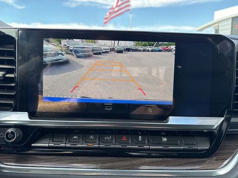 Used 2023 Chevrolet Silverado 1500 LT w/ Leather Package image 21