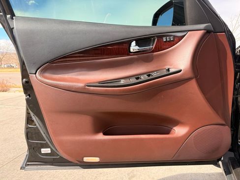 Used 2017 INFINITI QX50 AWD w/ Premium Plus Package image 25