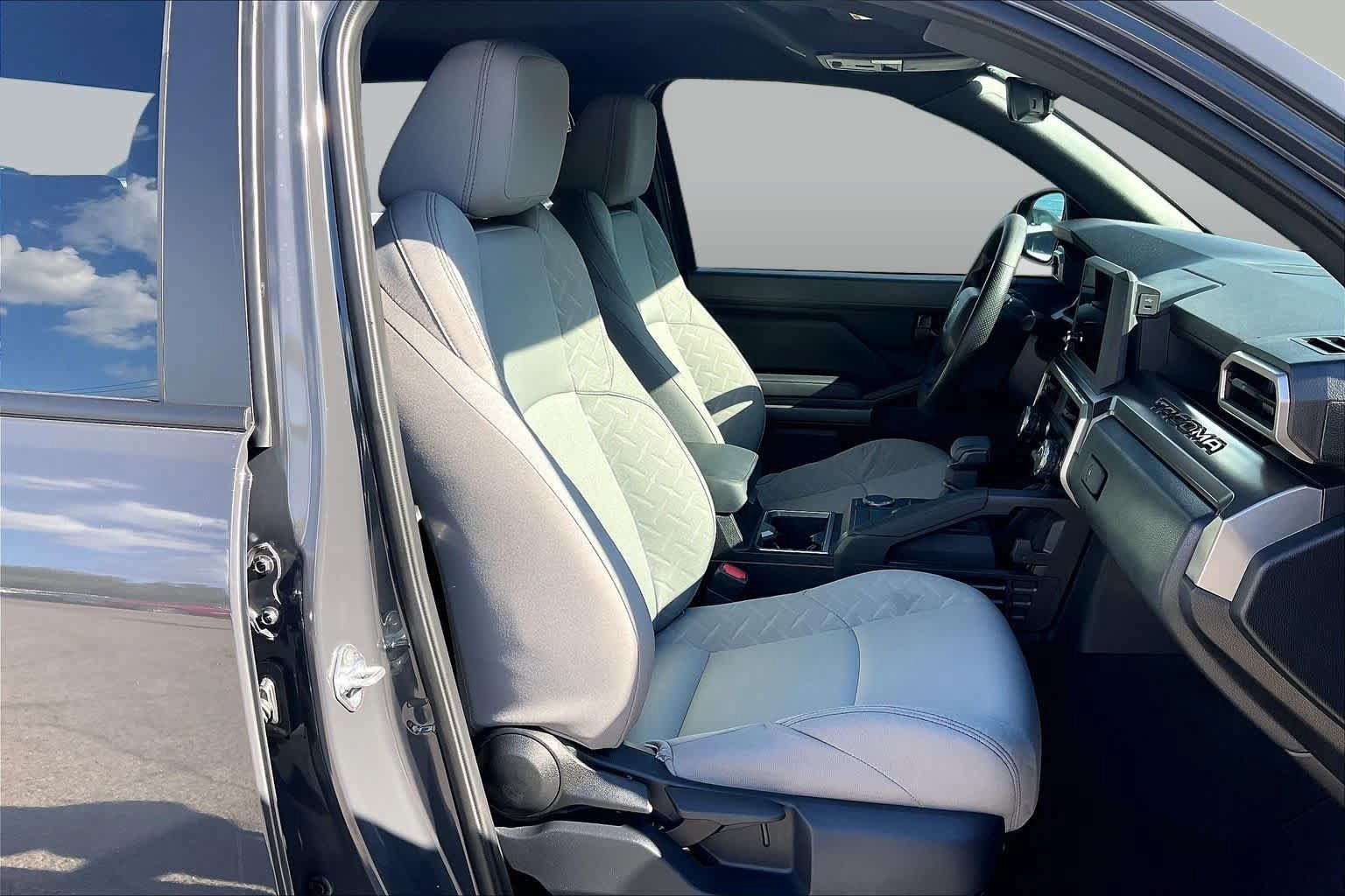 Used 2026 Toyota Tacoma SR5 RWD image 9