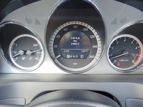 Used 2011 Mercedes-Benz C 300 Sedan image 26