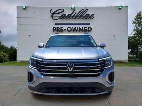 Used 2025 Volkswagen Atlas SE FWD image 8