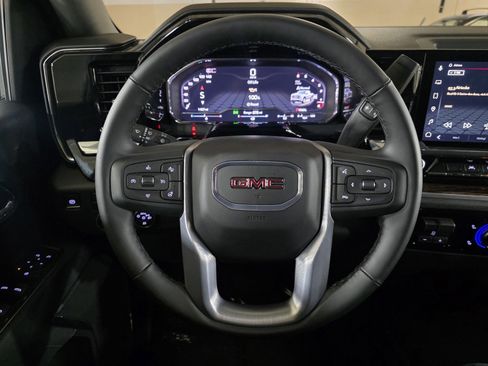 Used 2025 GMC Sierra 1500 Elevation image 28
