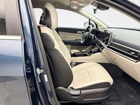 Used 2024 Kia Sportage EX image 18