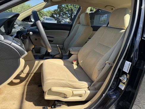Used 2012 Honda Accord LX image 9