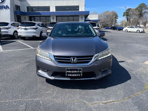 Used 2015 Honda Accord Touring image 8