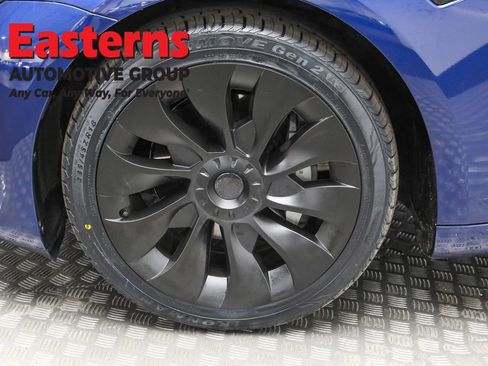 Used 2023 Tesla Model 3 Standard Range image 29